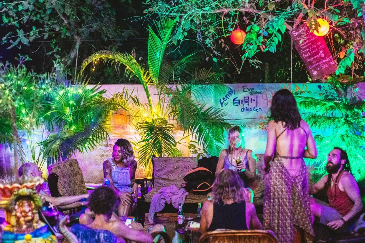 The Peace Hostel - Arambol, Goa Buitenkant foto
